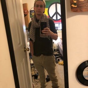 Meet your Posher, Cole